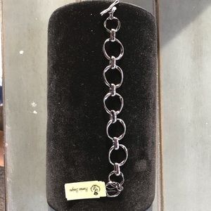 1211 - PREMIER DESIGNS HEMMIE BRACELET